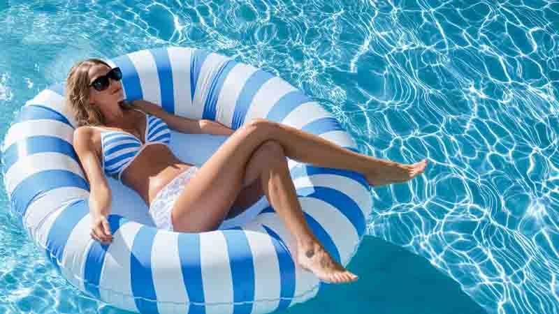 Differences Between Foam Floating Mats and Inflatable Water Mats